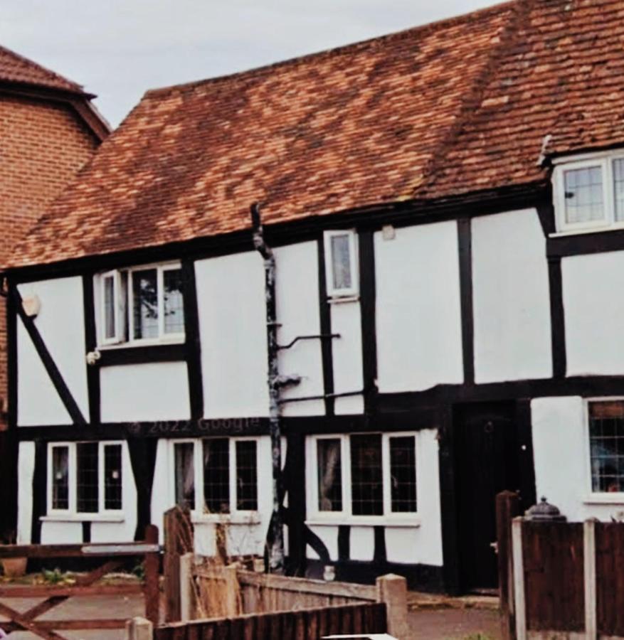 The Oast Apartment Maidstone Bagian luar foto