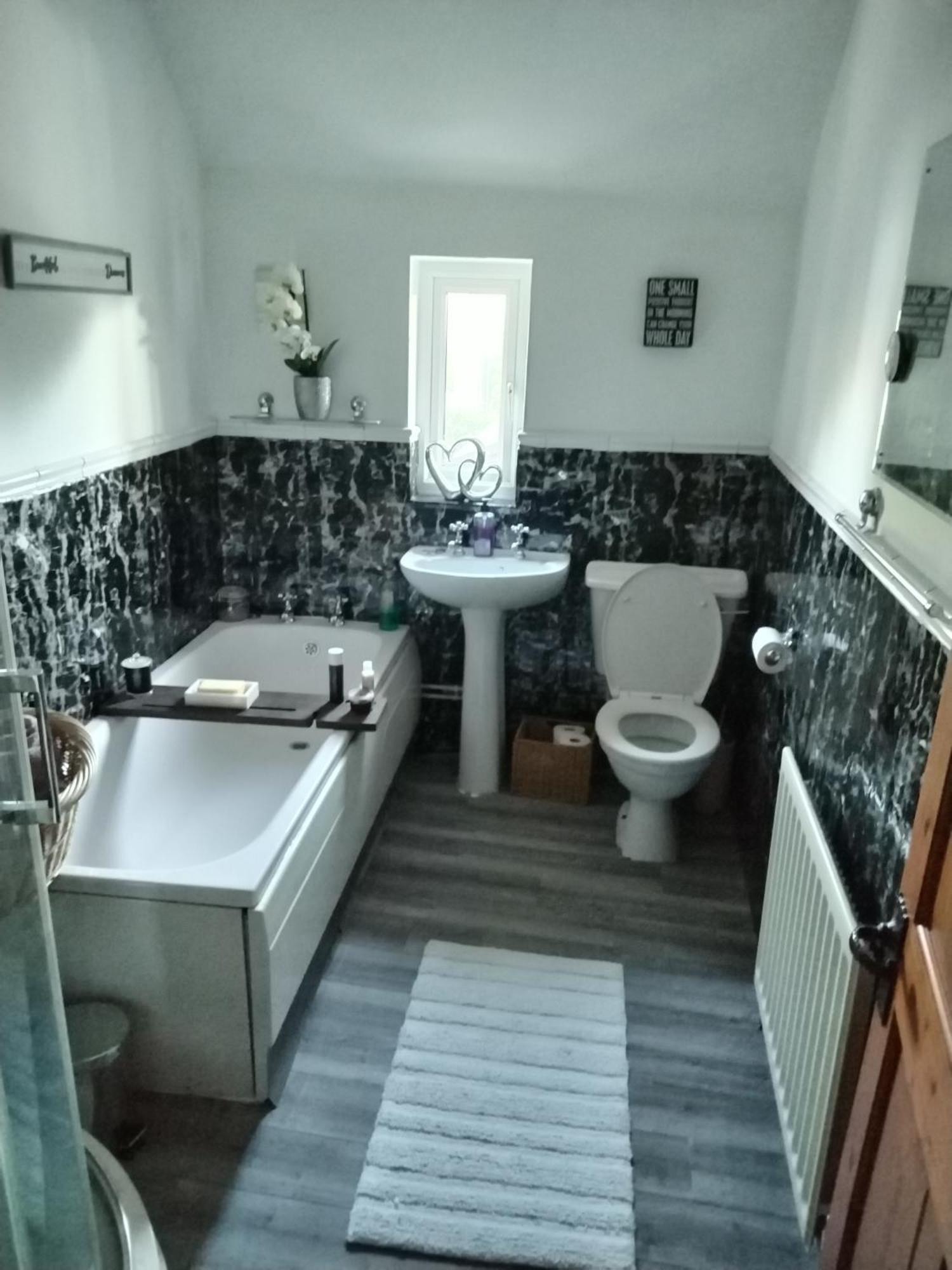 The Oast Apartment Maidstone Bagian luar foto